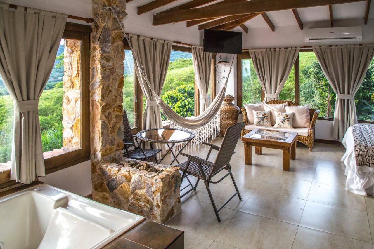 Hotel Spa La Colina Pereira Extérieur photo